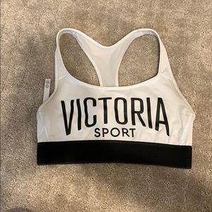 Victoria Sport sports bra